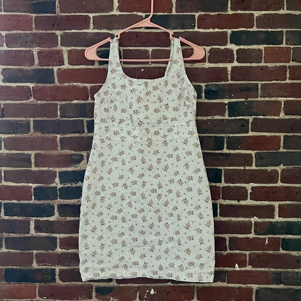 No Boundaries short bodycon skirt in a soft white. Juniors size 11-13. - Picture 1 of 4